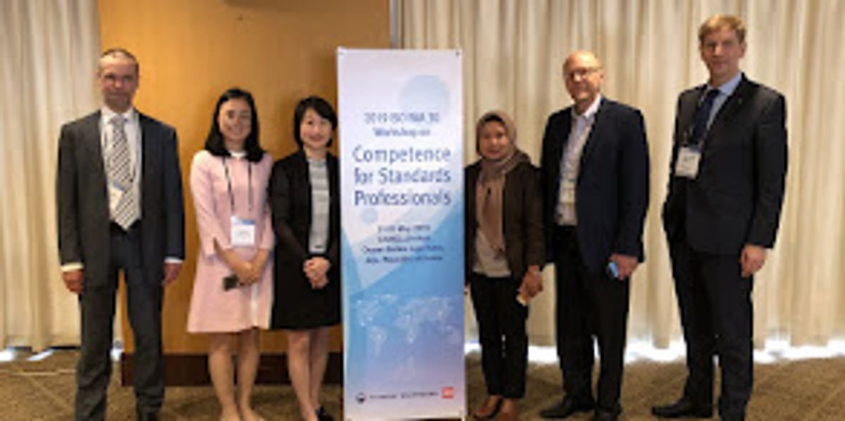 Participants gathered at an international professional event.